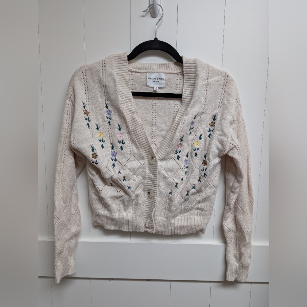 Willow & Wind Elegant Cream Embroidered Cardigan